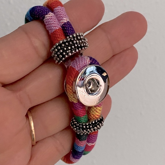 Multi Color 5 de Mayo Bracelet. Spring -Summer - Picture 3 of 10